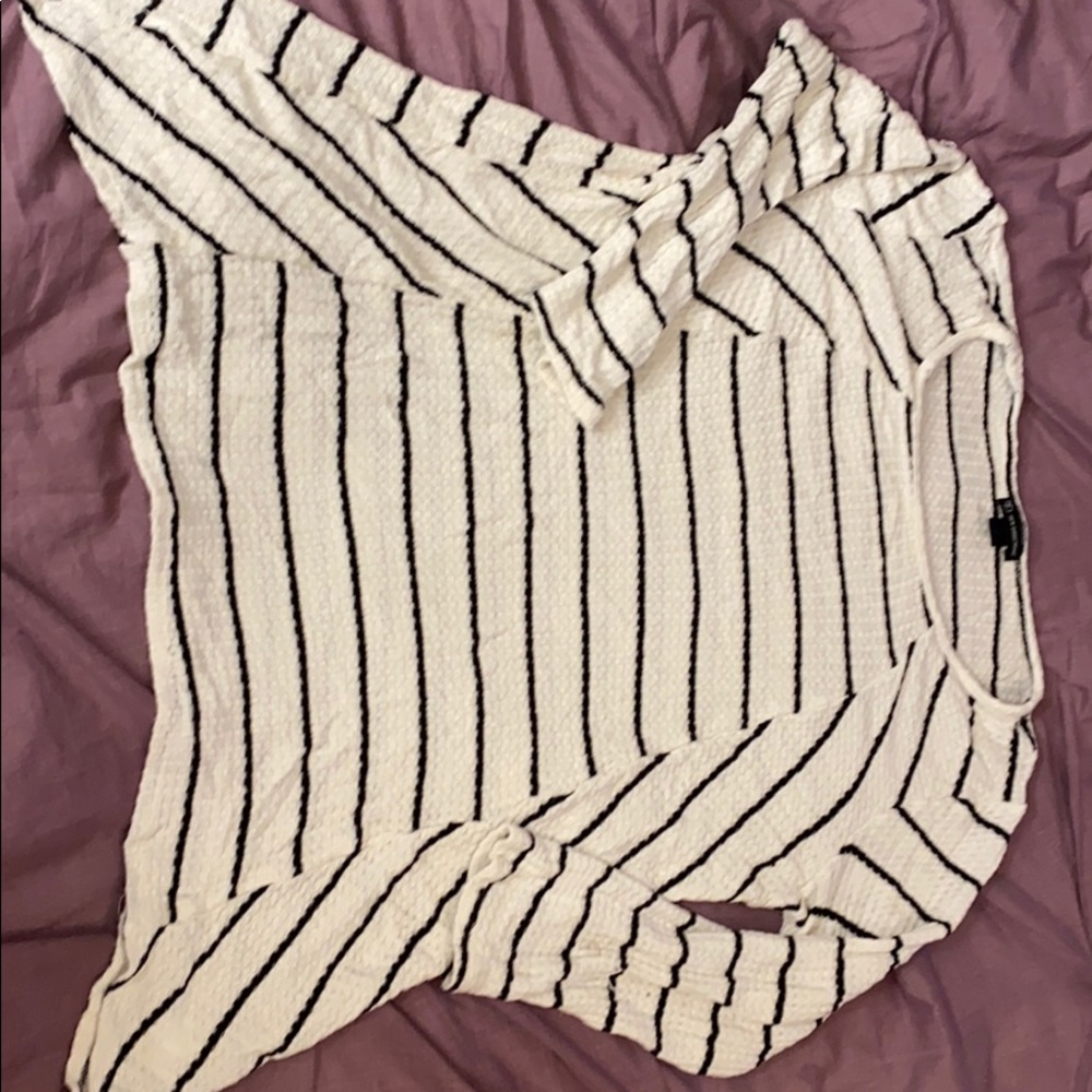 Half sleeve black and white shirt